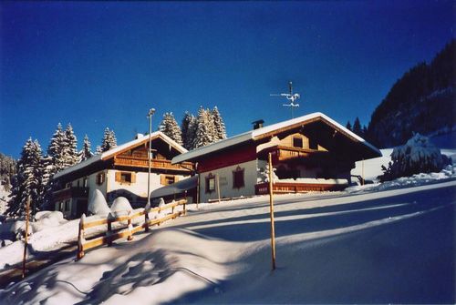 Gästehaus Steinkarblick Winter - Berwang Rinnen Tirol Ferienwohnung Zimmer Apartment